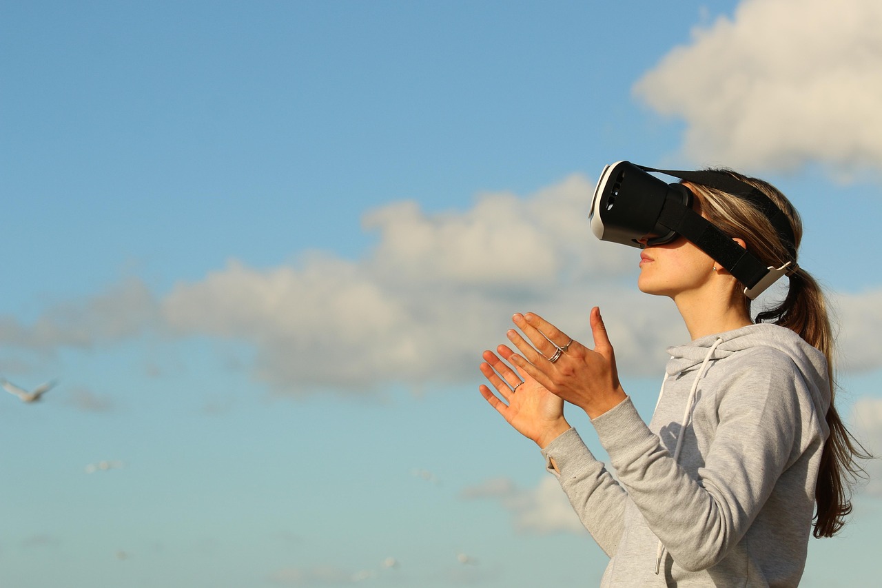 Virtual reality gaming